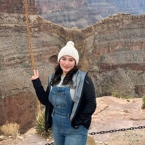 Meet your Posher, Alison